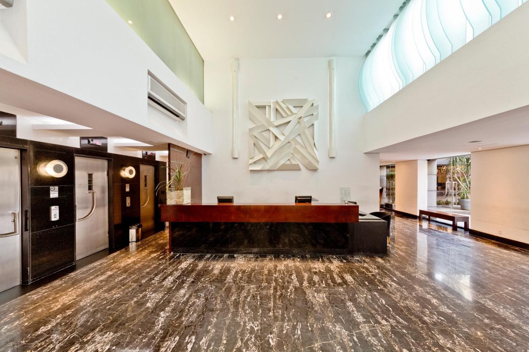 Pergamon Sp Frei Caneca By Accor - Sao Paulo — Photos 1